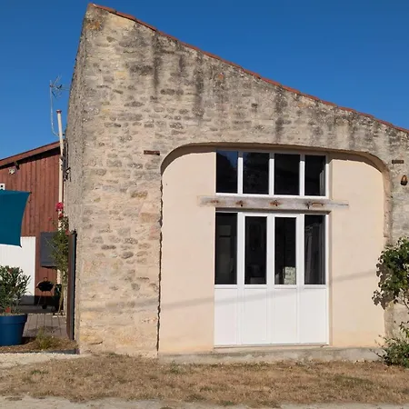 Appartamento Maison Avec Parking - Propriété Charentaise Unique - Fr-1-653-297