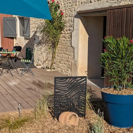 Appartamento Maison Avec Parking - Propriété Charentaise Unique - Fr-1-653-297 Courcome